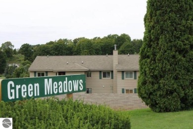 So much space in this 4 bedroom, 3 bath condo just minutes from on Crown Golf Course in Michigan - for sale on GolfHomes.com, golf home, golf lot