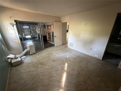 This 3-bedroom, 2-bathroom, 2-car garage home in Beacon Woods is on Beacon Woods Golf Club in Florida - for sale on GolfHomes.com, golf home, golf lot