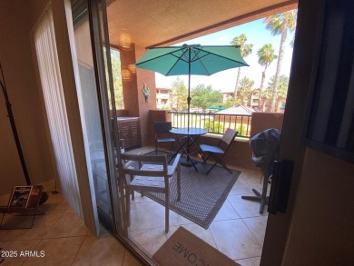 Beautifully FURNISHED ''MIRADA'' model (923 sf).  One bedroom on Sun City Grand Golf Couse and Club in Arizona - for sale on GolfHomes.com, golf home, golf lot