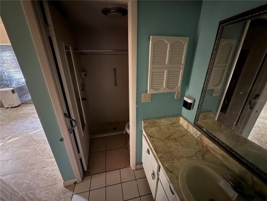 This 3-bedroom, 2-bathroom, 2-car garage home in Beacon Woods is on Beacon Woods Golf Club in Florida - for sale on GolfHomes.com, golf home, golf lot