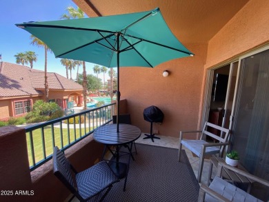 Beautifully FURNISHED ''MIRADA'' model (923 sf).  One bedroom on Sun City Grand Golf Couse and Club in Arizona - for sale on GolfHomes.com, golf home, golf lot