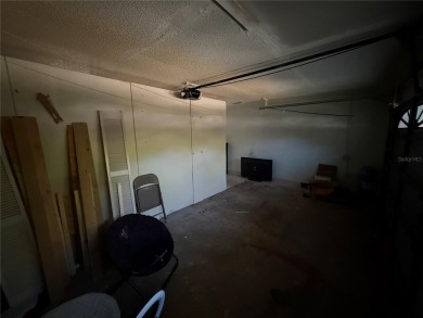 This 3-bedroom, 2-bathroom, 2-car garage home in Beacon Woods is on Beacon Woods Golf Club in Florida - for sale on GolfHomes.com, golf home, golf lot