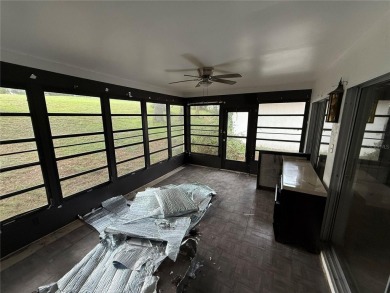 This 3-bedroom, 2-bathroom, 2-car garage home in Beacon Woods is on Beacon Woods Golf Club in Florida - for sale on GolfHomes.com, golf home, golf lot