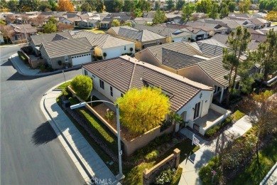 This cozy move-in ready home is just across the away from the on Hemet Golf Club in California - for sale on GolfHomes.com, golf home, golf lot