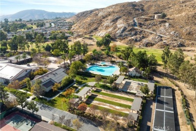 This cozy move-in ready home is just across the away from the on Hemet Golf Club in California - for sale on GolfHomes.com, golf home, golf lot