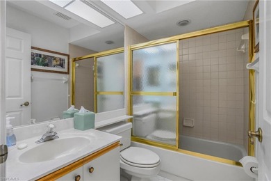 This large Fountain Lakes villa offers a huge Florida room with on Fountain Lakes Community Golf Course in Florida - for sale on GolfHomes.com, golf home, golf lot