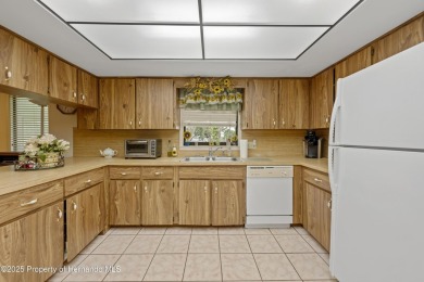 Charming 3-Bedroom Home in Brooksville Country Club - Spacious on Brooksville Country Club At Majestic Oaks in Florida - for sale on GolfHomes.com, golf home, golf lot