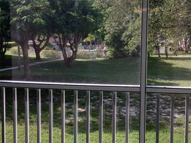 Welcome to this beautifully renovated 2-bedroom, 2-bath condo in on Palm-Aire Country Club and Resort - Palms in Florida - for sale on GolfHomes.com, golf home, golf lot