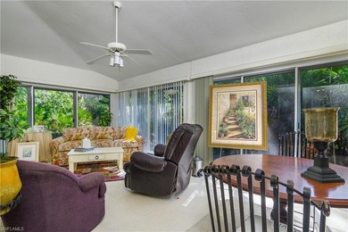 This large Fountain Lakes villa offers a huge Florida room with on Fountain Lakes Community Golf Course in Florida - for sale on GolfHomes.com, golf home, golf lot