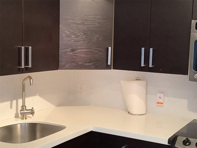 Welcome to this beautifully renovated 2-bedroom, 2-bath condo in on Palm-Aire Country Club and Resort - Palms in Florida - for sale on GolfHomes.com, golf home, golf lot