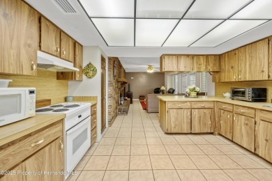 Charming 3-Bedroom Home in Brooksville Country Club - Spacious on Brooksville Country Club At Majestic Oaks in Florida - for sale on GolfHomes.com, golf home, golf lot