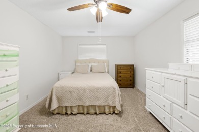 Charming 3-Bedroom Home in Brooksville Country Club - Spacious on Brooksville Country Club At Majestic Oaks in Florida - for sale on GolfHomes.com, golf home, golf lot