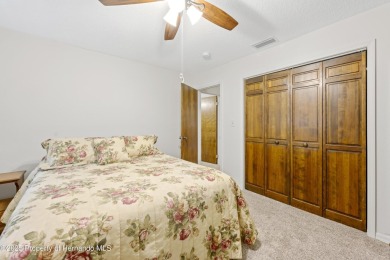 Charming 3-Bedroom Home in Brooksville Country Club - Spacious on Brooksville Country Club At Majestic Oaks in Florida - for sale on GolfHomes.com, golf home, golf lot
