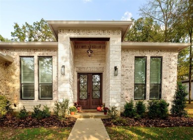 Priced below assessed value. Enjoy resort style living every day on Pinnacle Golf and Boat Club in Texas - for sale on GolfHomes.com, golf home, golf lot