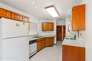 Townhome in Prime Suntree location, Priced to sell!
Welcome on Suntree Country Club in Florida - for sale on GolfHomes.com, golf home, golf lot