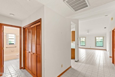 Townhome in Prime Suntree location, Priced to sell!
Welcome on Suntree Country Club in Florida - for sale on GolfHomes.com, golf home, golf lot