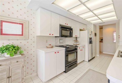 YOUR PERFECT FLORIDA RETREAT AWAITS!  Discover this hidden gem on Peridia Golf and Country Club in Florida - for sale on GolfHomes.com, golf home, golf lot