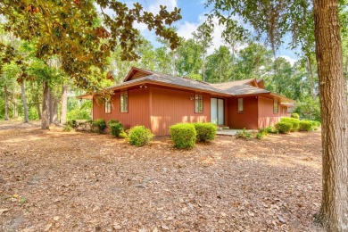 Welcome to this stunning home built in 1978, offering a spacious on Valdosta Country Club in Georgia - for sale on GolfHomes.com, golf home, golf lot