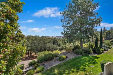 Welcome to this inviting, relaxing and wonderfully updated home on Rossmoor Golf Course in California - for sale on GolfHomes.com, golf home, golf lot