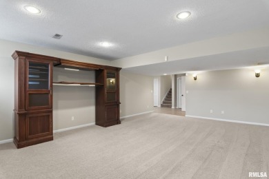 Looking for a beautifully updated condominium in popular Panther on Panther Creek Country Club in Illinois - for sale on GolfHomes.com, golf home, golf lot