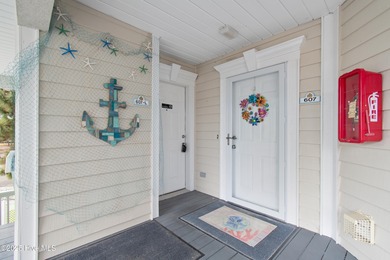 Just what Santa ordered! This fully furnished, 2-bedroom, 2-bath on Brunswick Plantation and Golf Resorts in North Carolina - for sale on GolfHomes.com, golf home, golf lot