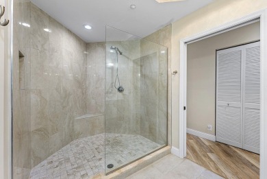 Immaculate rare modern condo with 2 bedrooms and 2 bathrooms on Boca Pointe Country Club in Florida - for sale on GolfHomes.com, golf home, golf lot