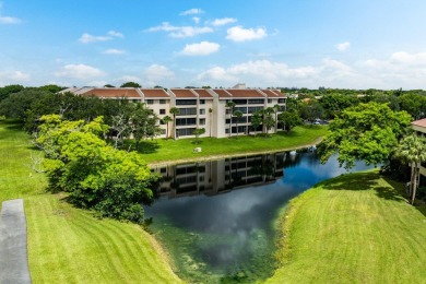 Immaculate rare modern condo with 2 bedrooms and 2 bathrooms on Boca Pointe Country Club in Florida - for sale on GolfHomes.com, golf home, golf lot