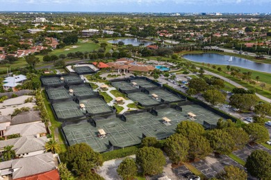 Immaculate rare modern condo with 2 bedrooms and 2 bathrooms on Boca Pointe Country Club in Florida - for sale on GolfHomes.com, golf home, golf lot