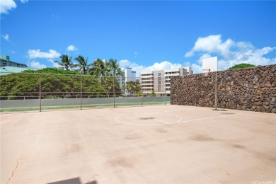 Cute and affordable! Don't miss this opportunity to own a on Honolulu Country Club in Hawaii - for sale on GolfHomes.com, golf home, golf lot