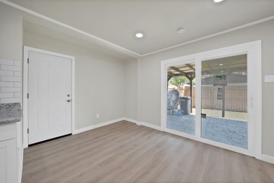 Gorgeous Move-In Ready Modern Home by Grand Oaks Golf Course on Grand Oaks Golf Club in Texas - for sale on GolfHomes.com, golf home, golf lot