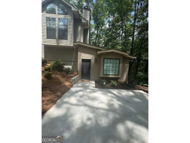 This multi level, multi generational home, has 6 br 3ba home on Fairfield Plantation Golf and Country Club in Georgia - for sale on GolfHomes.com, golf home, golf lot