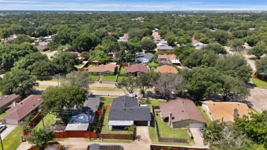 Gorgeous Move-In Ready Modern Home by Grand Oaks Golf Course on Grand Oaks Golf Club in Texas - for sale on GolfHomes.com, golf home, golf lot