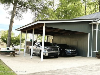 Wishing for your ''Genie in the Bottle'' to show you your slice on Lake Winds Golf Course in Alabama - for sale on GolfHomes.com, golf home, golf lot