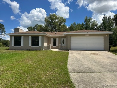 Discover this affordable Citrus Springs home, ideally located on Citrus Springs Country Club in Florida - for sale on GolfHomes.com, golf home, golf lot