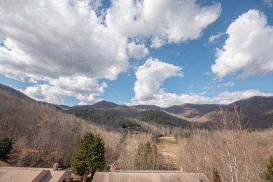 Welcome to Woodside Villas in the gated Mill Creek community! on Mill Creek Country Club in North Carolina - for sale on GolfHomes.com, golf home, golf lot