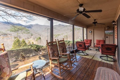 Welcome to Woodside Villas in the gated Mill Creek community! on Mill Creek Country Club in North Carolina - for sale on GolfHomes.com, golf home, golf lot