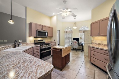 SELLERS MOTIVATED!! PRICE IMPROVEMENT! WOW! NEW HVAC & HOT WATER on Oakleigh Executive Golf Course in Florida - for sale on GolfHomes.com, golf home, golf lot