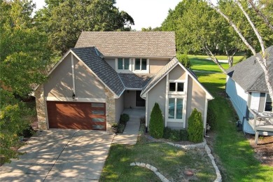 Enjoy lake living (view of lake from front) and golf course on Lakewood Oaks Golf Club, Ltd. in Missouri - for sale on GolfHomes.com, golf home, golf lot