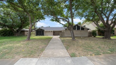 Stunning  fully renovated home backing to the Dallas Athletic on Dallas Athletic Club in Texas - for sale on GolfHomes.com, golf home, golf lot