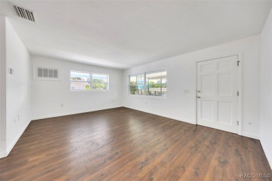 **Charming  Affordable 2-Bedroom Home in the Heart of Citrus on Brentwood Farms Golf Club in Florida - for sale on GolfHomes.com, golf home, golf lot