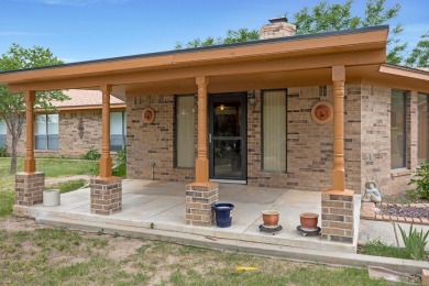 Great tree-shaded home in Lake Tanglewood. Featuring 3 bedrooms on Lake Tanglewood Golf Course in Texas - for sale on GolfHomes.com, golf home, golf lot