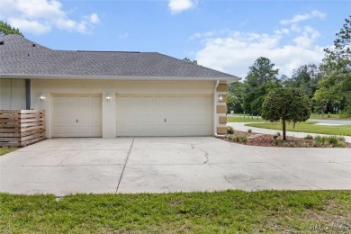 Beautifully decorated Citrus Springs Pool home with 3 bedrooms on Citrus Springs Country Club in Florida - for sale on GolfHomes.com, golf home, golf lot
