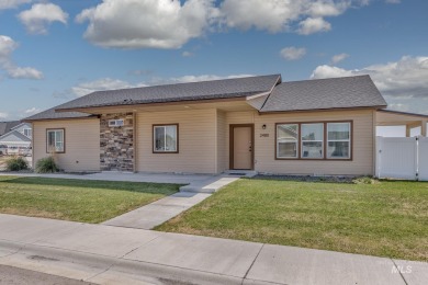 Quality built 3/2 with oversized 2 car garage and RV PARKING on on Scotch Pines Golf Course in Idaho - for sale on GolfHomes.com, golf home, golf lot