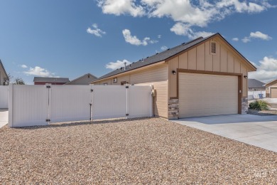 Quality built 3/2 with oversized 2 car garage and RV PARKING on on Scotch Pines Golf Course in Idaho - for sale on GolfHomes.com, golf home, golf lot