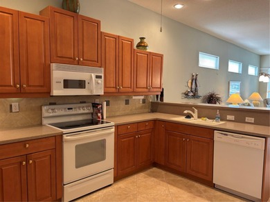 LOWEST-PRICED, UPGRADED, LARGER END-UNIT currently on the market on Bobcat Trail Golf Club in Florida - for sale on GolfHomes.com, golf home, golf lot