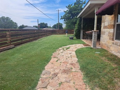 Beautiful 2016 built corner home on 3 lots with a central on Sweetwater Country Club in Texas - for sale on GolfHomes.com, golf home, golf lot