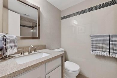 Remodeled to perfection, this light and bright 2-bedroom, 2-bath on Stevens Park Golf Course in Texas - for sale on GolfHomes.com, golf home, golf lot