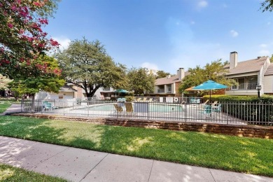 Remodeled to perfection, this light and bright 2-bedroom, 2-bath on Stevens Park Golf Course in Texas - for sale on GolfHomes.com, golf home, golf lot