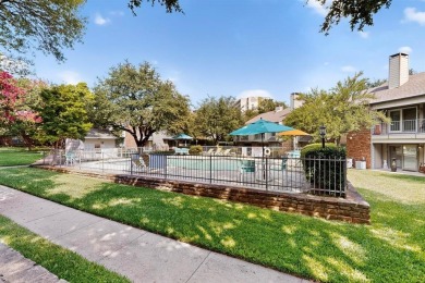 Remodeled to perfection, this light and bright 2-bedroom, 2-bath on Stevens Park Golf Course in Texas - for sale on GolfHomes.com, golf home, golf lot