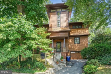 AMAZING VIEWS from every room!  A gem of a Craftsman in the on Washington Golf and Country Club in Virginia - for sale on GolfHomes.com, golf home, golf lot